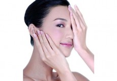 Làm thế nào để loại bỏ mụn đầu trắng?