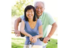 Loãng xương ở phụ nữ và nam giới có gì khác?