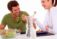 Thực phẩm cần tránh đối với người loãng xương